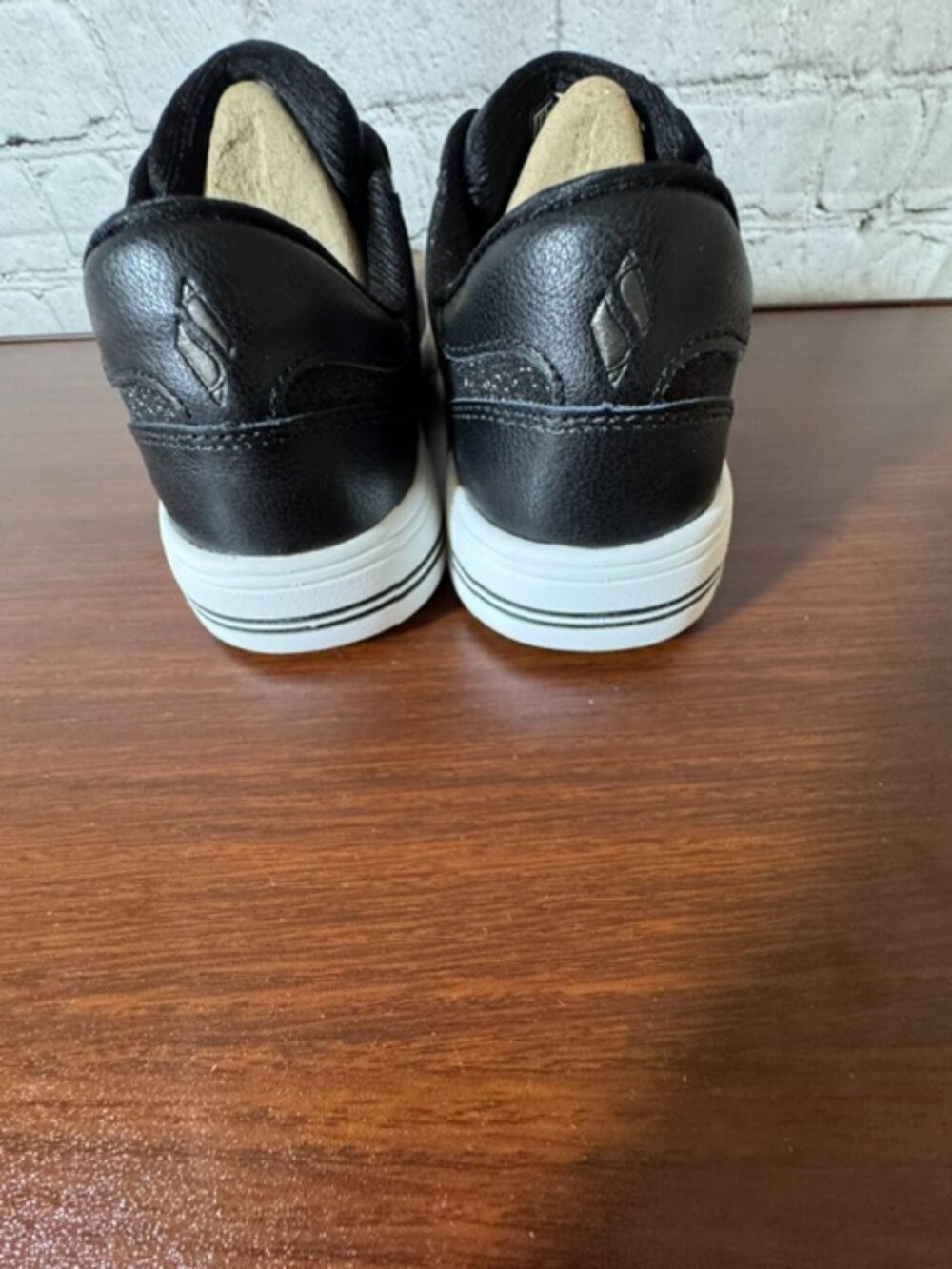 NWB Skechers Arch Fit Arcade Glittery Vine Sneakers Black Women's 6.5 Comfort - Picture 6 of 8